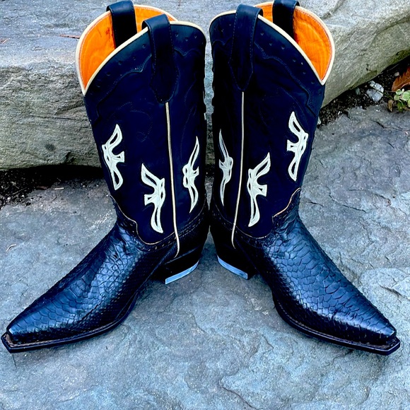 FRYE FAITH BLACK & WHITE LEATHER WOMANS COWBOY BOOTS - 9 - NIB ! 🤠 - Picture 8 of 14